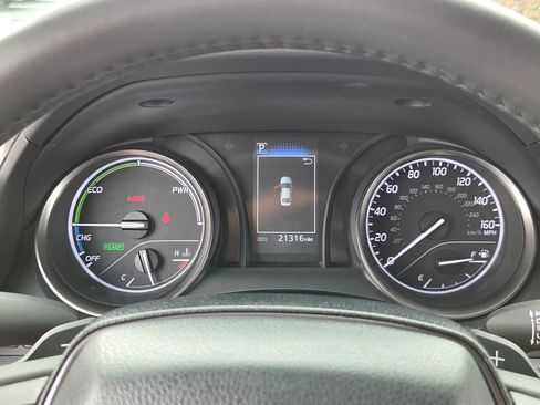 Used 2024 Toyota Camry SE FWD image 24