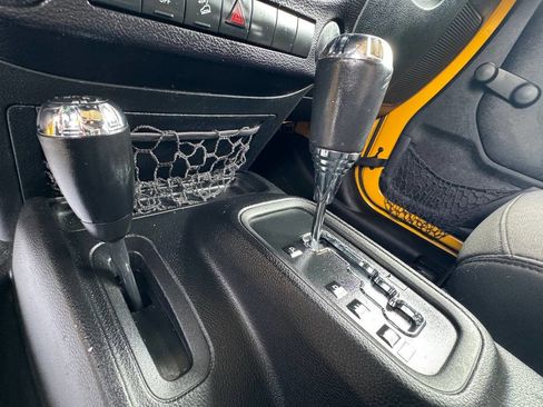 Used 2015 Jeep Wrangler Unlimited Sport image 13