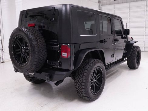 Used 2008 Jeep Wrangler Unlimited Rubicon w/ Dual Top Group AWD/4WD image 23