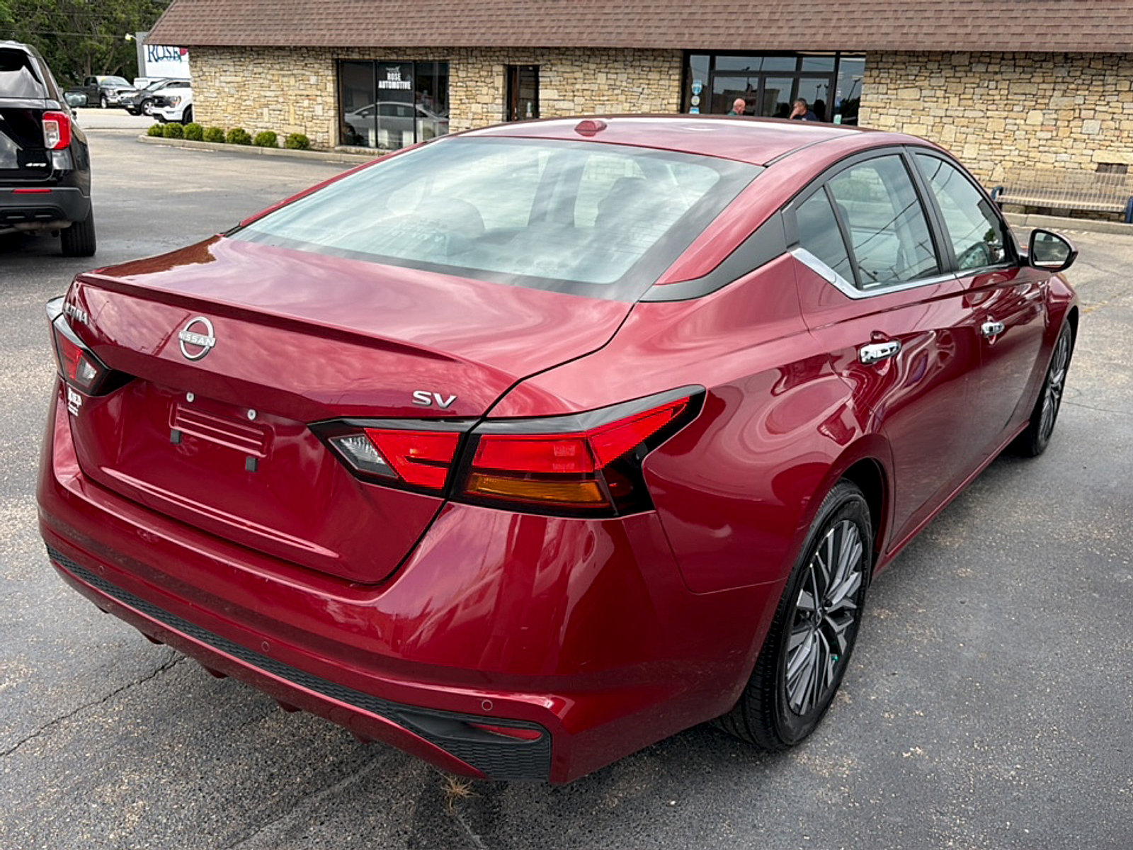 Used 2023 Nissan Altima 2.5 SV FWD image 7