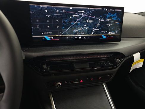 Used 2026 BMW 330i xDrive Sedan w/ Convenience Package image 17