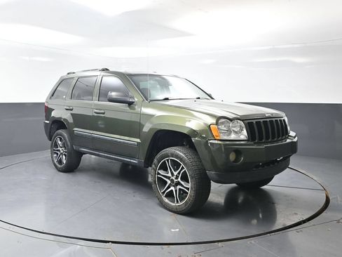 Used 2007 Jeep Grand Cherokee Laredo AWD/4WD image 3
