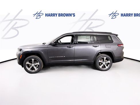 New 2026 Jeep Grand Cherokee L Limited w/ Luxury Tech Group II AWD/4WD image 31