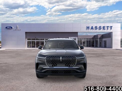 Used 2026 Lincoln Aviator AWD image 7