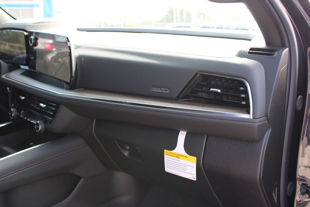 New 2026 Chevrolet Tahoe High Country AWD/4WD image 36