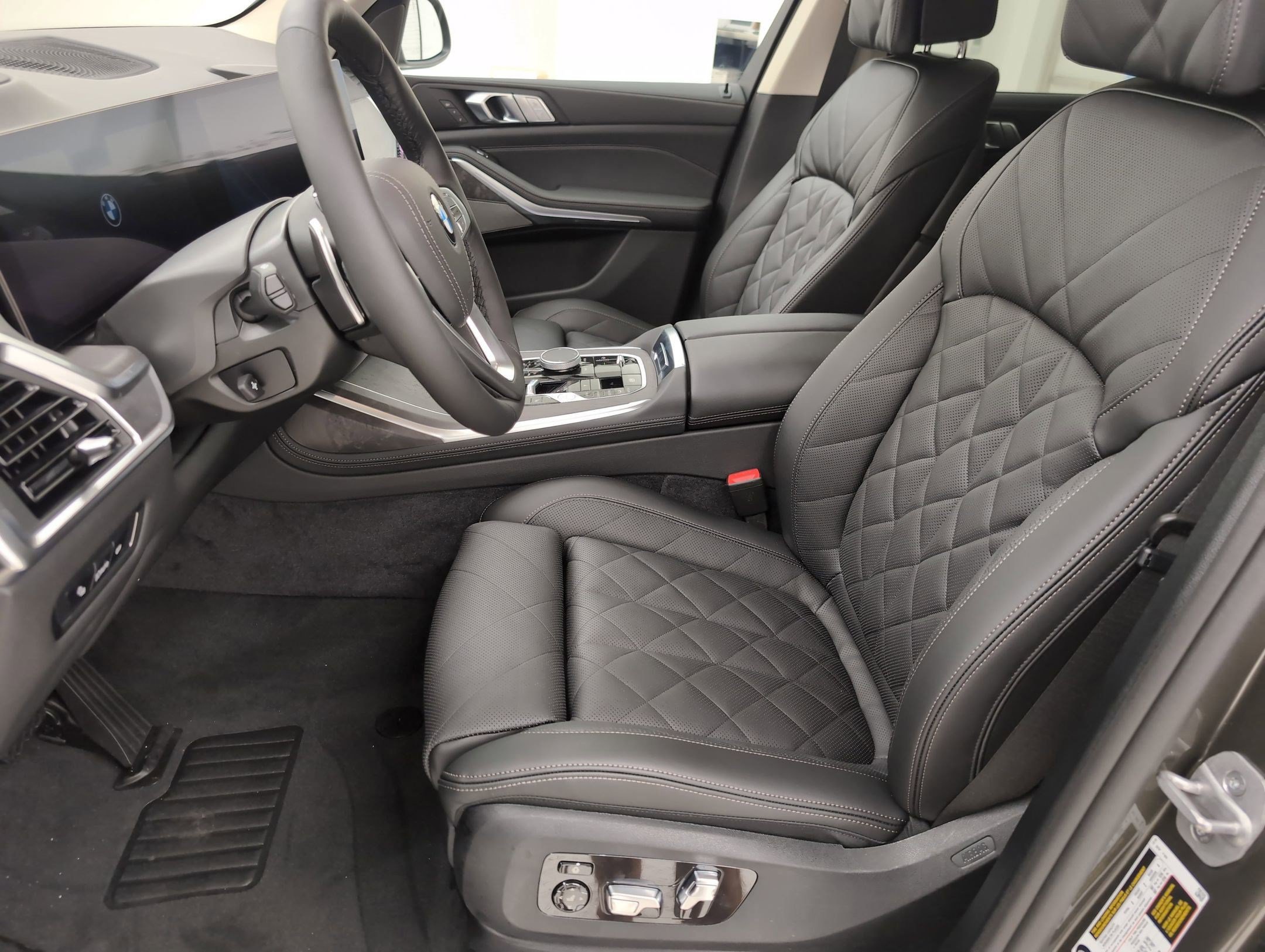 Used 2026 BMW X7 xDrive40i AWD/4WD image 5