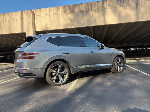 Used 2025 Genesis GV80 3.5T Prestige image 3