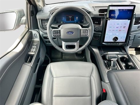 Used 2025 Ford F150 Lightning Flash image 22