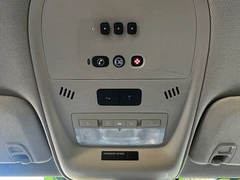 Used 2012 Chevrolet Volt Premium w/ Premium Trim Package image 30