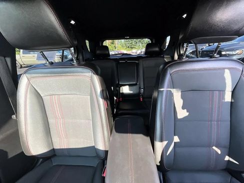 Used 2024 Chevrolet Equinox RS w/ LPO, Floor Liner Package FWD image 33