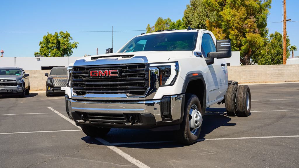 New 2026 GMC Sierra 3500 Pro w/ Convenience Package AWD/4WD image 2