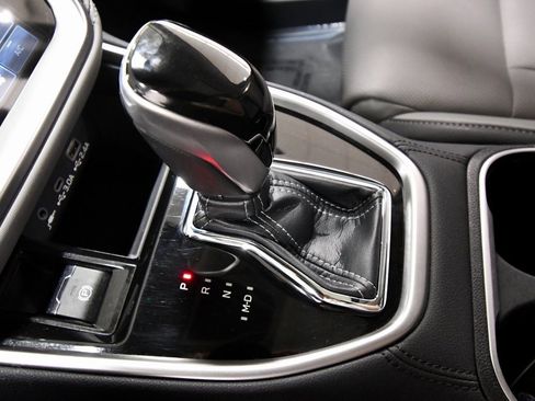 Used 2023 Subaru Outback Limited image 26