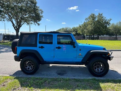 Used 2018 Jeep Wrangler Unlimited Sport S AWD/4WD image 6