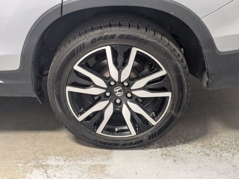 Used 2019 Honda Pilot Touring image 24