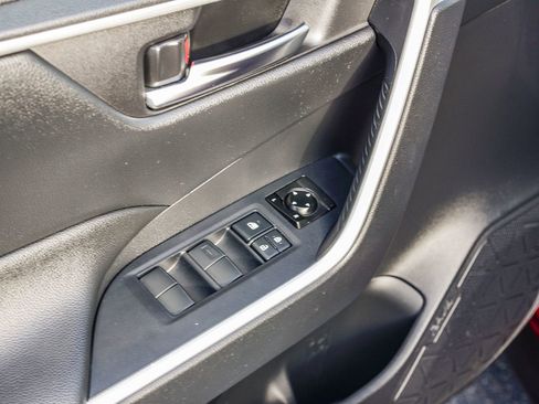 Certified 2019 Toyota RAV4 XLE image 27