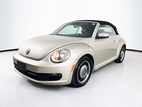 Used 2013 Volkswagen Beetle 2.5 image 3