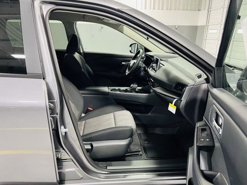 New 2026 Nissan Rogue SV image 31