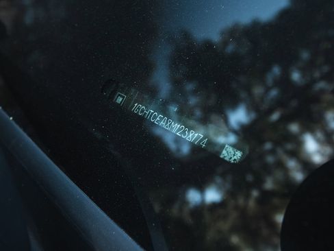 Used 2021 Chevrolet Colorado LT w/ Fleet Safety Package image 22