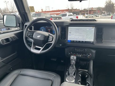 New 2025 Ford Bronco Badlands w/ Sasquatch Package image 13