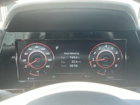 Used 2022 Hyundai Elantra SEL w/ Convenience Package FWD image 19