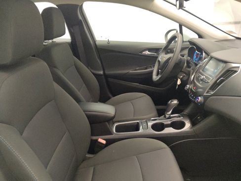 Used 2017 Chevrolet Cruze LT FWD image 21
