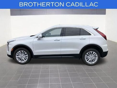 Used 2024 Cadillac XT4 Luxury w/ Cold Weather Package AWD/4WD image 11