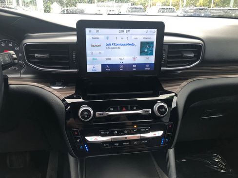 Used 2023 Ford Explorer Limited image 18