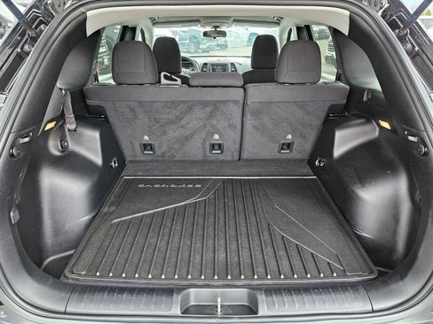 Used 2020 Jeep Cherokee Latitude FWD image 29