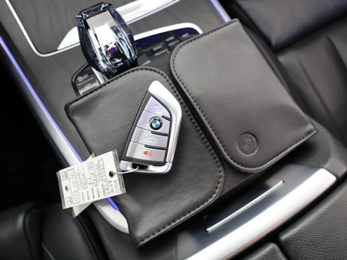 Used 2020 BMW X7 xDrive40i w/ Premium Package AWD/4WD image 28
