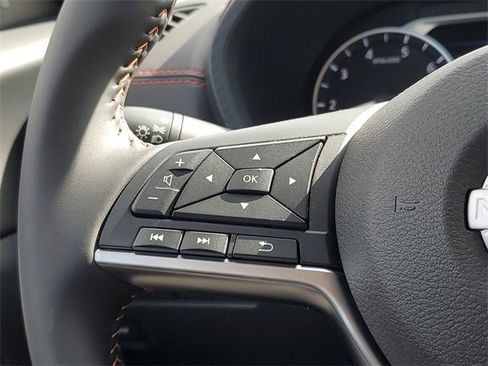 New 2025 Nissan Sentra SR w/ Midnight Edition image 12