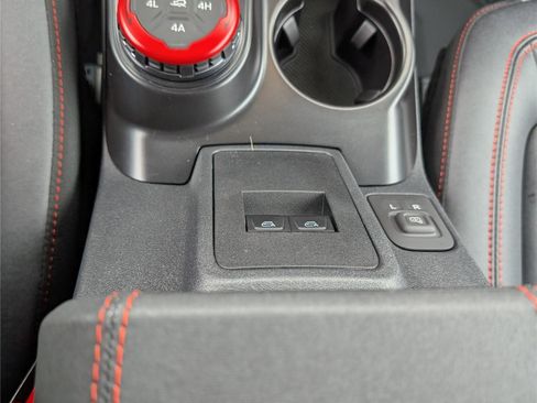 Used 2025 Ford Bronco Stroppe Edition AWD/4WD image 24
