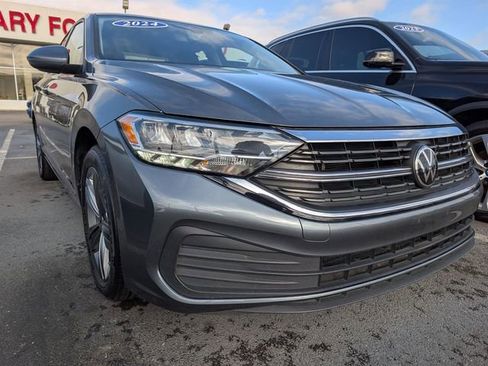 Used 2024 Volkswagen Jetta SE image 20