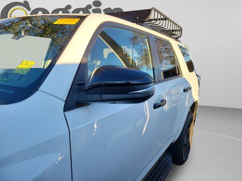 Used 2021 Toyota 4Runner Venture image 24