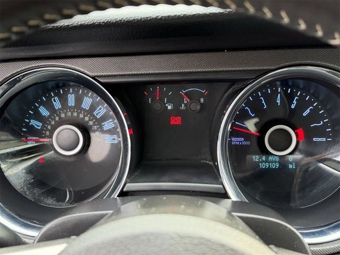 Used 2014 Ford Mustang Coupe image 16