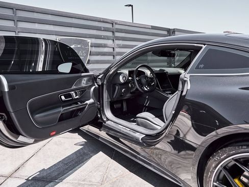 Used 2025 Mercedes-Benz AMG GT 63 image 31