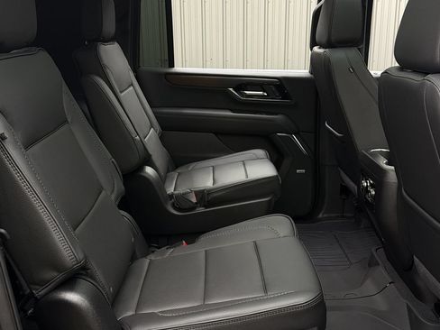 Used 2026 GMC Yukon XL Denali w/ Sun & Power Step Package AWD/4WD image 38