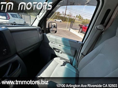 Used 2011 Ford E-250 and Econoline 250 w/ PWR Group RWD image 12