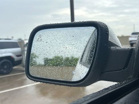 Used 2018 Ford Explorer Limited w/ Equipment Group 301A FWD image 19