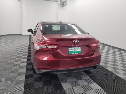 Used 2020 Toyota Camry XLE FWD image 6
