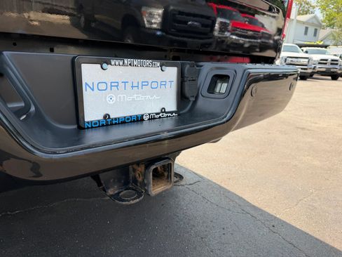 Used 2018 RAM 2500 Big Horn w/ Sport Appearance Group AWD/4WD image 25