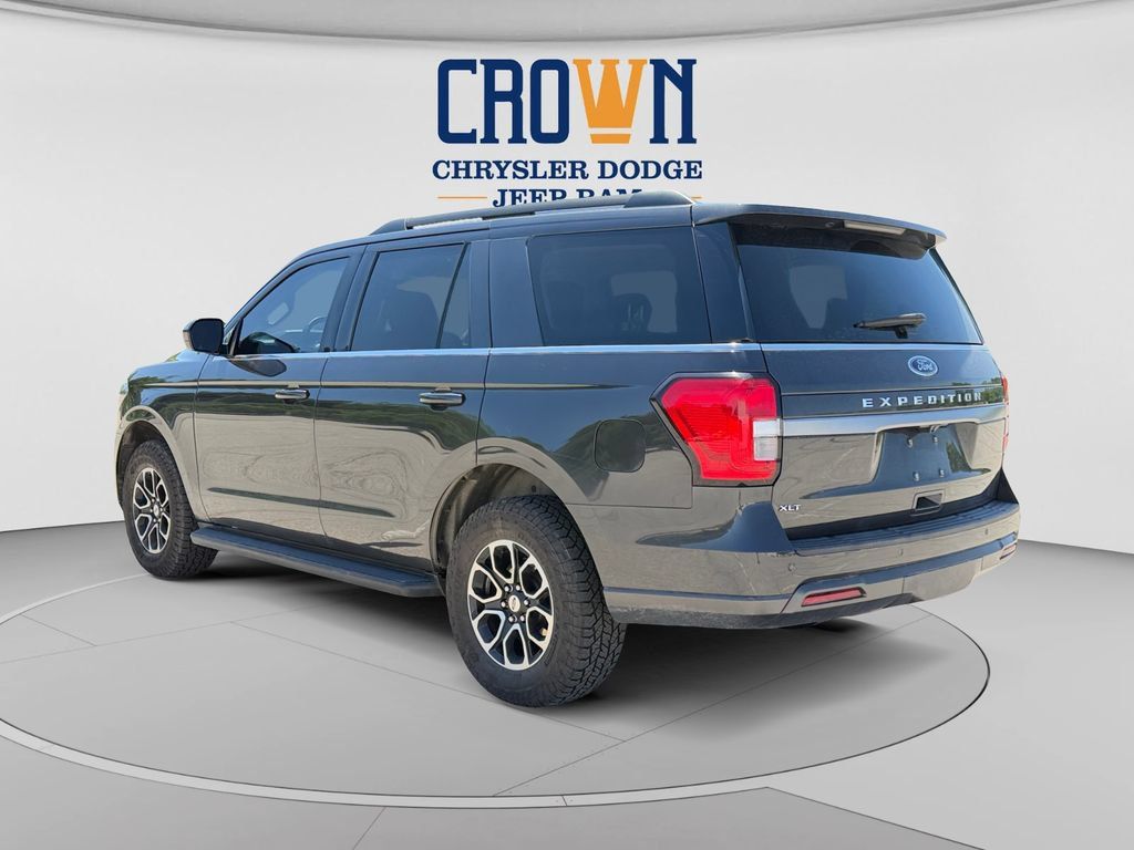 Used 2023 Ford Expedition XLT AWD/4WD image 5