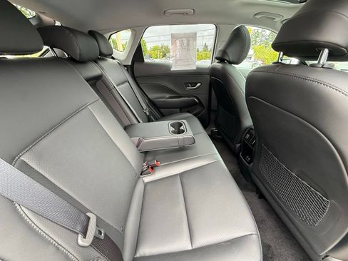 Certified 2025 Hyundai Kona Limited FWD image 17