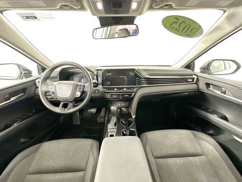 Used 2025 Toyota Camry LE FWD image 28