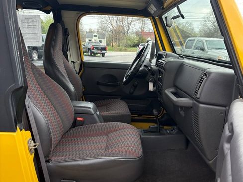 Used 2000 Jeep Wrangler Sport AWD/4WD image 10