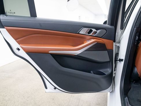 Used 2023 BMW X7 M60i w/ Executive Package image 20