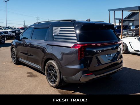 Used 2025 Kia Carnival SX Prestige image 6