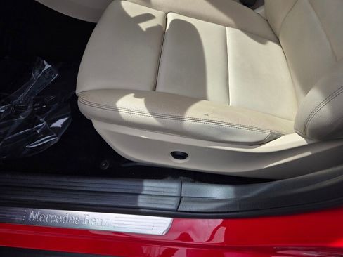 Used 2019 Mercedes-Benz GLA 250 4MATIC image 14