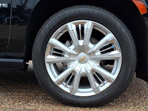 Used 2022 Chevrolet Tahoe High Country AWD/4WD image 10