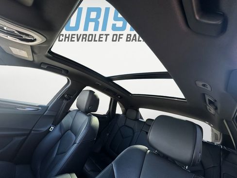 Used 2024 Porsche Macan AWD/4WD image 18