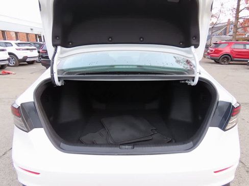 Certified 2023 Honda Accord LX image 10